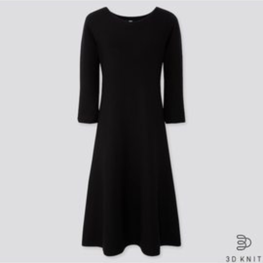 NWT  Uniqlo  3D EXTRA FINE MERINO  FLARE DRESS  XS